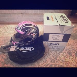 *NWT* HJC motorcycle helmet